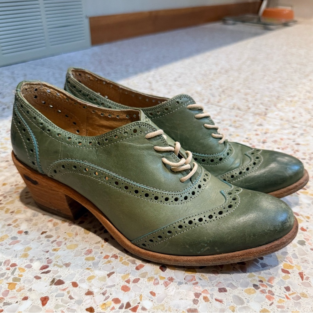 Frye Maggie Oxford Green Leather Wingtip Lace-Up Heels